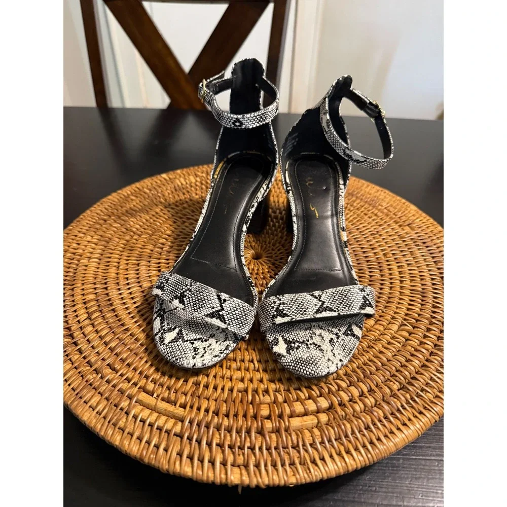 Lulus Snakeskin Print Block Heel Sandals Ankle Strap Black White Size 6.5
